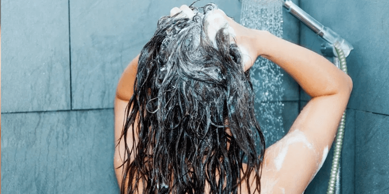 Dra-Tatiana-Gabbi-lavar-cabelos-todos-os-dias-pode-causar-queda-capilar